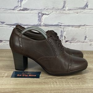 Clarks Brynn Marina Brown Leather Lace-Up Oxford Heels